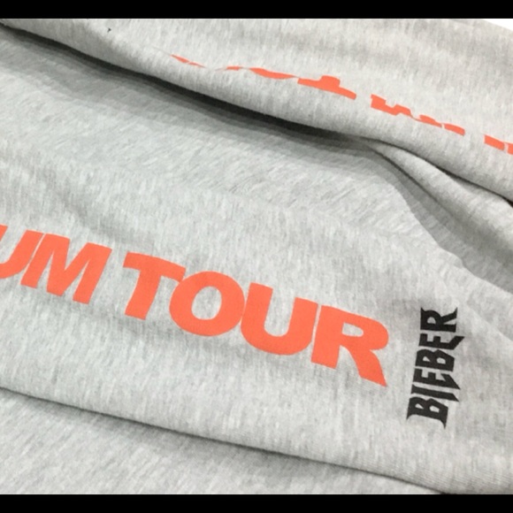 Justin Bieber Stadium Tour Motorcycle Hoodie Sweater Small - Picture 4 of 5
